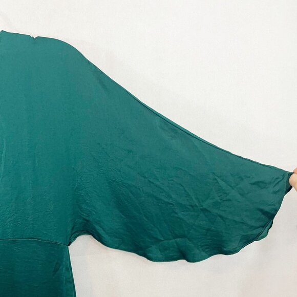 NEW ASOS Satin Flutter Sleeve Midi Dress in Pine Green Bat Wing Slit Size US 4 - Picture 4 of 9